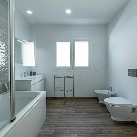 Casa de Férias 4 Bed - Sleeps 8 - Pool - Garden - Parking *