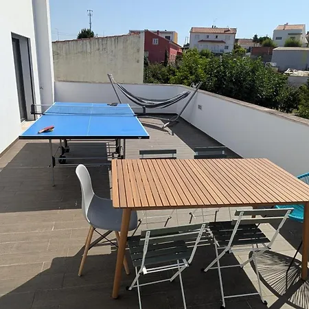 4 Bed - Sleeps 8 - Pool - Garden - Parking Ferienhaus Vermelha