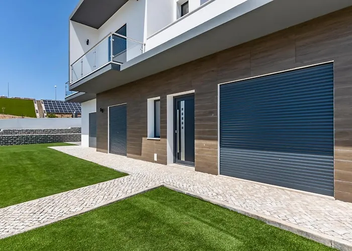 4 Bed - Sleeps 8 - Pool - Garden - Parking Ferienhaus Vermelha