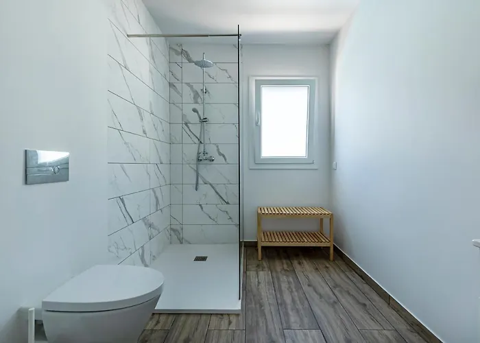 Ferienhaus 4 Bed - Sleeps 8 - Pool - Garden - Parking Vermelha